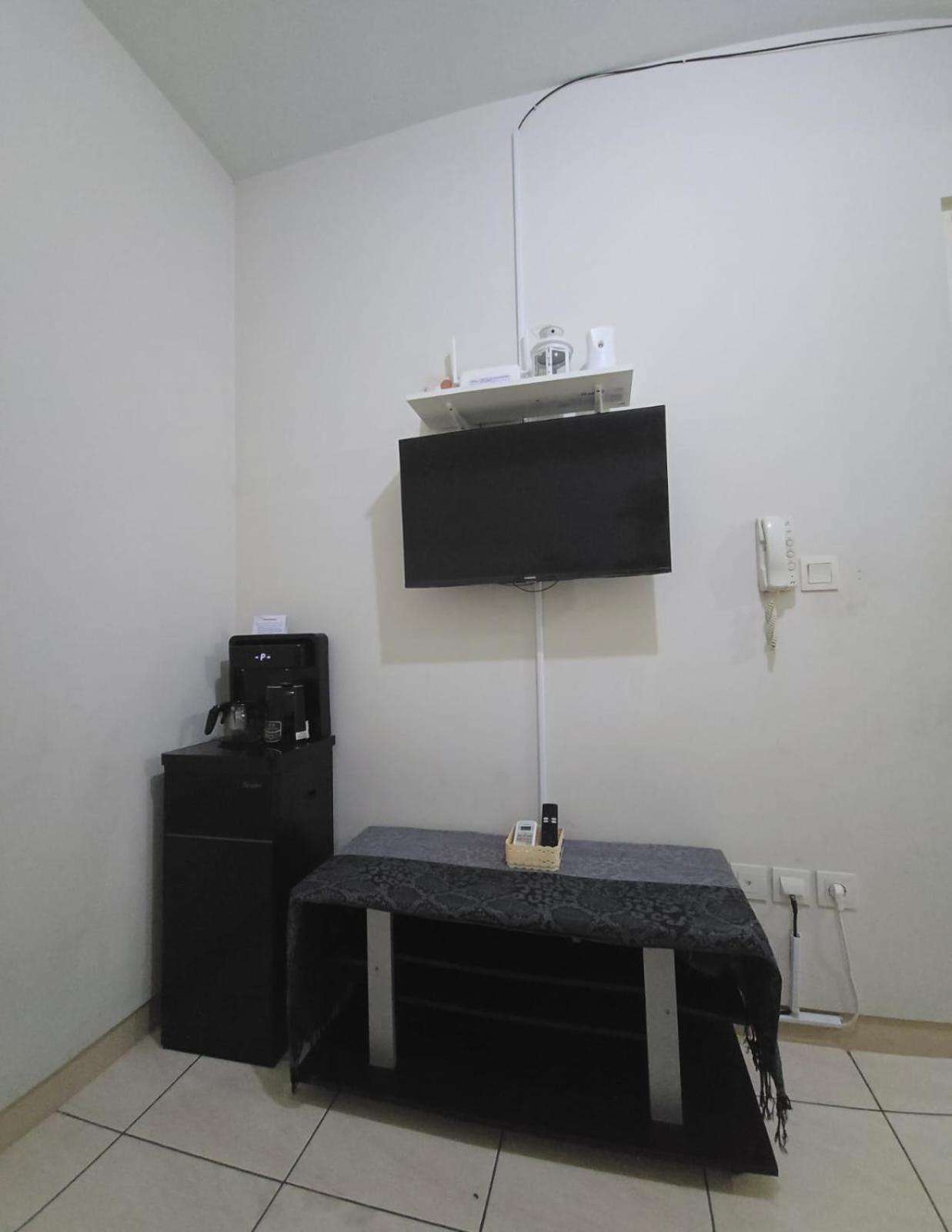 2br 2nd Floor Springlake Summarecon Apartemen